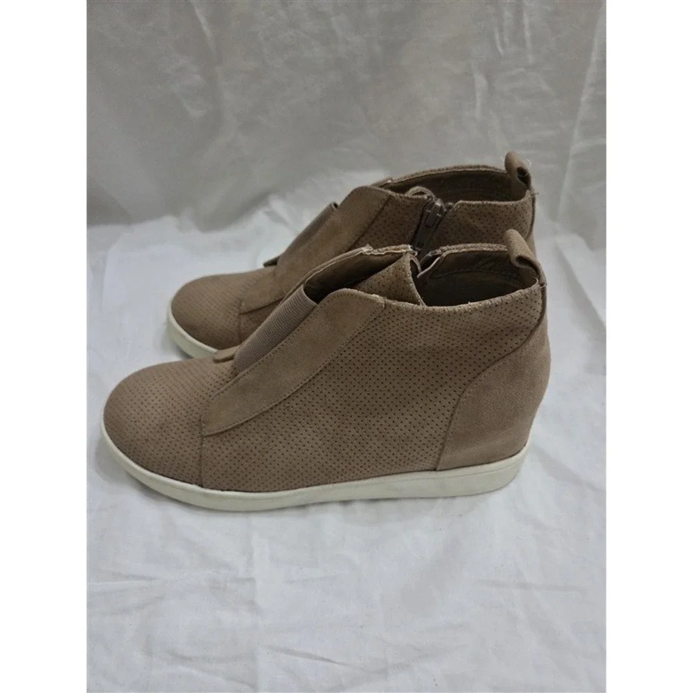 NWOT MIA Girl's Gracey Wedge Sneaker Ankle Booties Faux Suede 125664